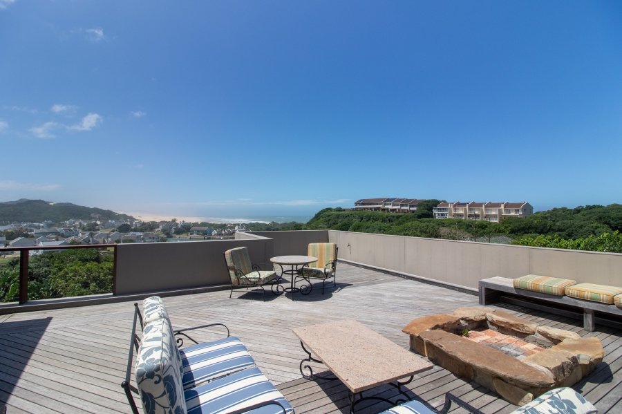9 Bedroom Property for Sale in West Bank Eastern Cape
